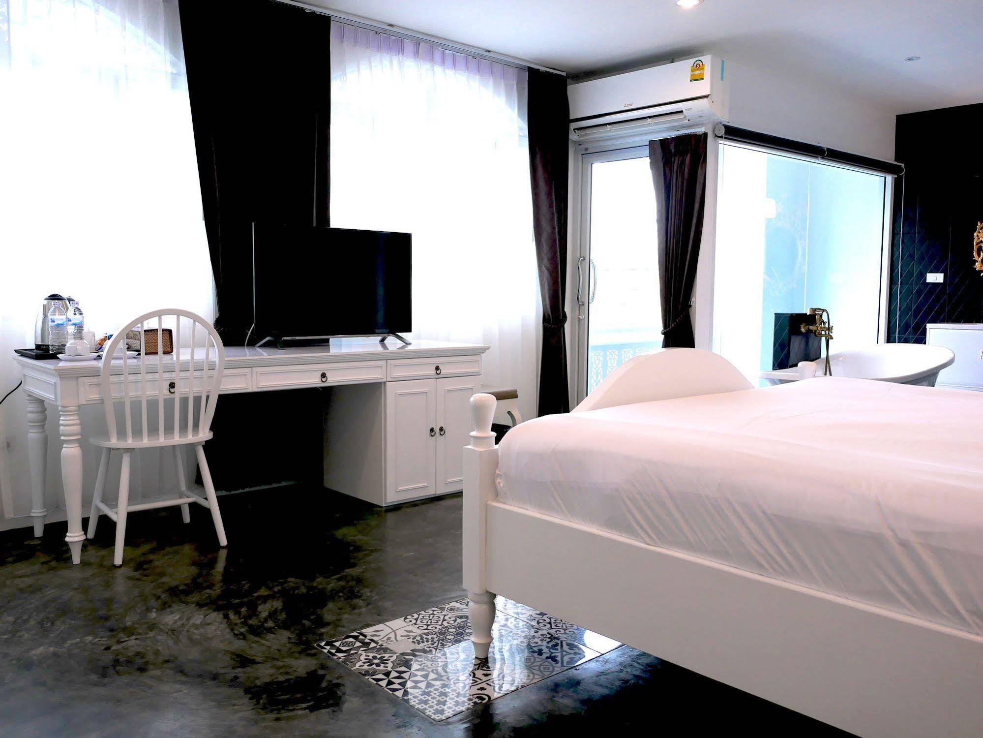 Nidhra Lanna Hotel Чиангмай Екстериор снимка