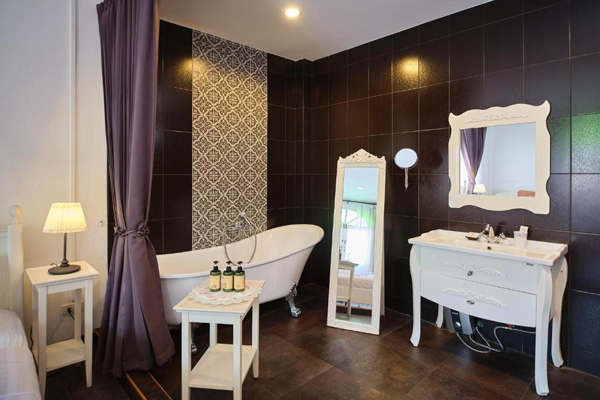 Nidhra Lanna Hotel Чиангмай Екстериор снимка