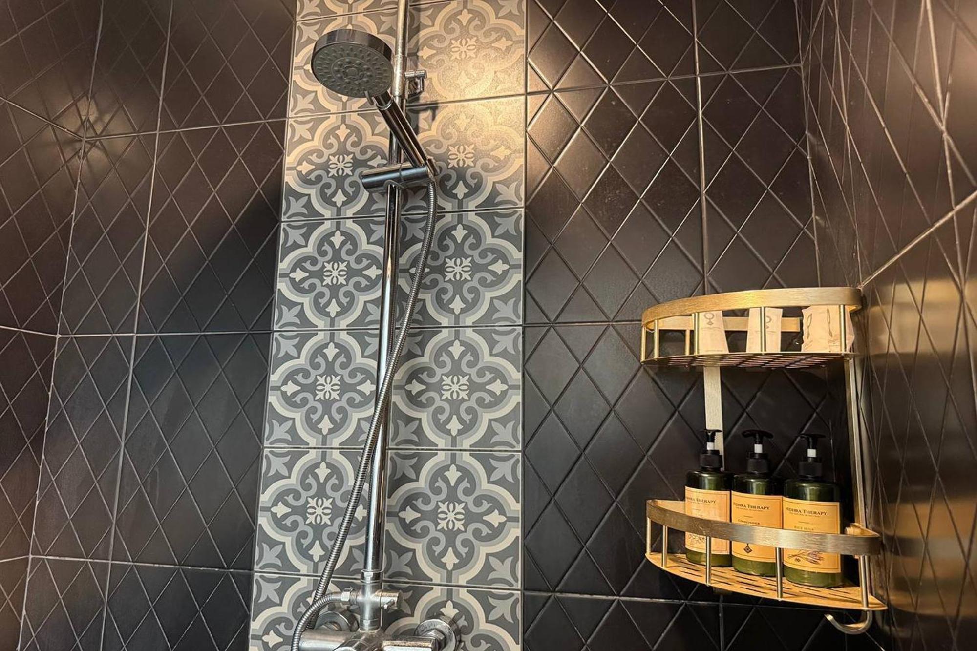 Nidhra Lanna Hotel Чиангмай Екстериор снимка