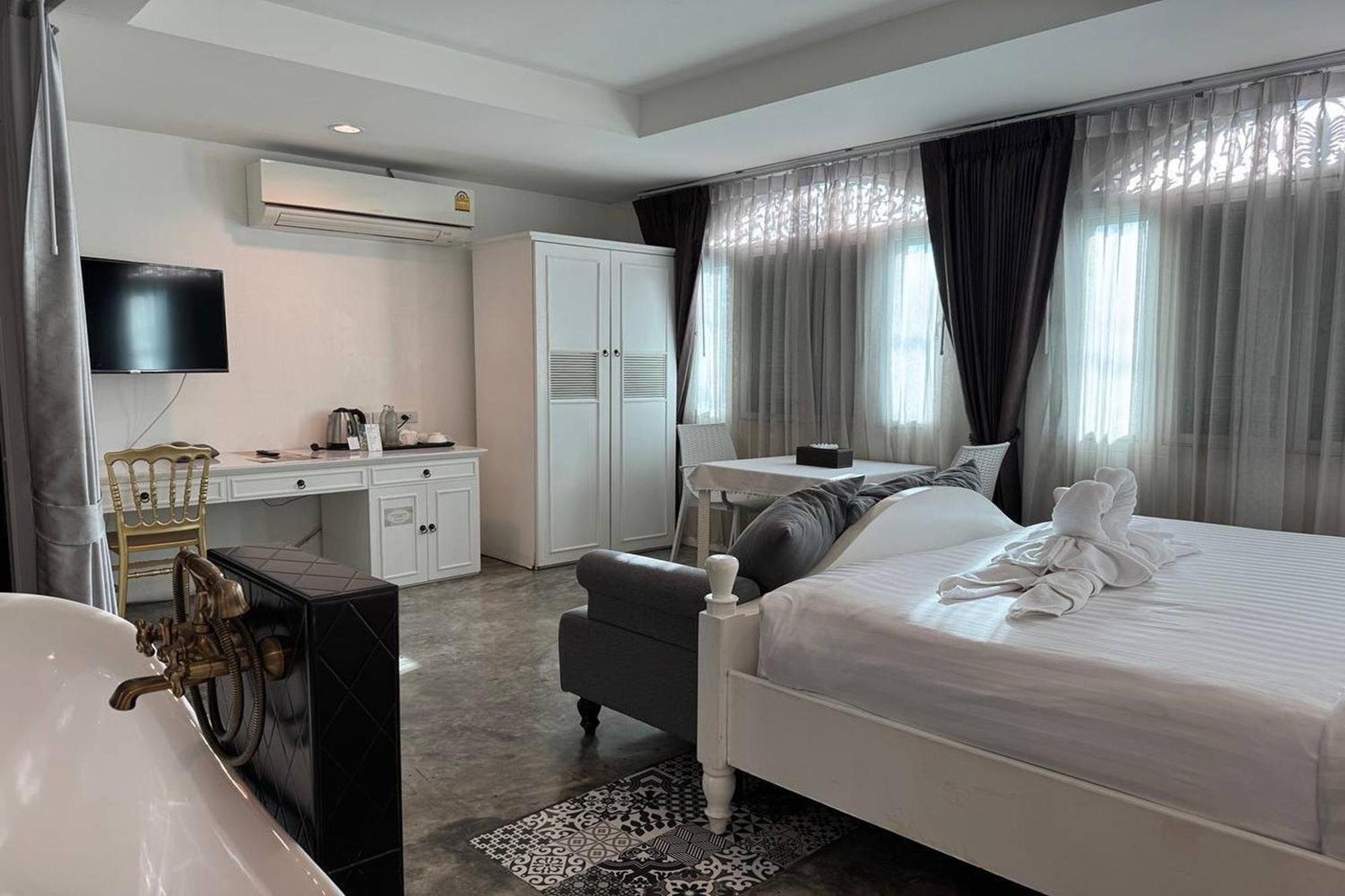 Nidhra Lanna Hotel Чиангмай Екстериор снимка