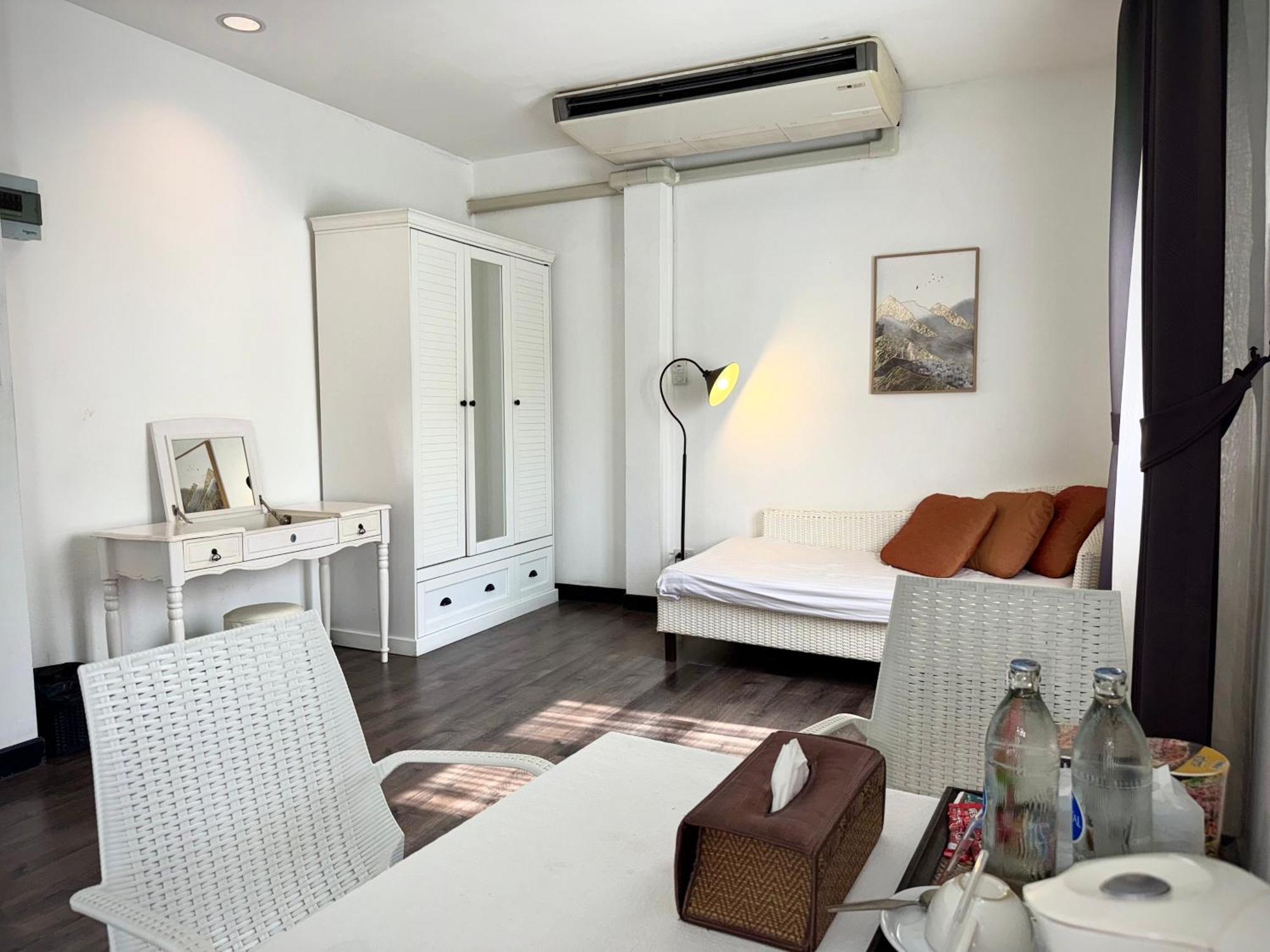 Nidhra Lanna Hotel Чиангмай Екстериор снимка