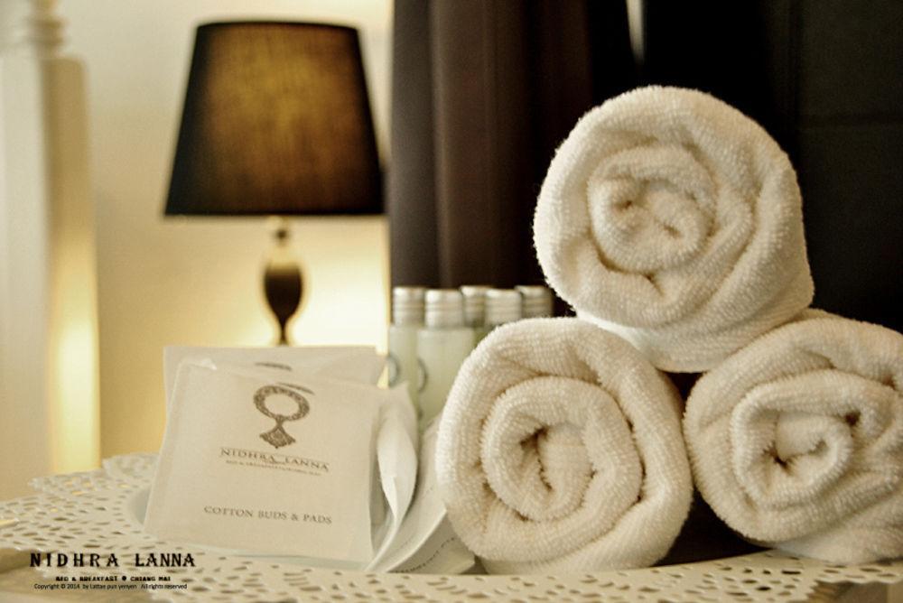 Nidhra Lanna Hotel Чиангмай Екстериор снимка