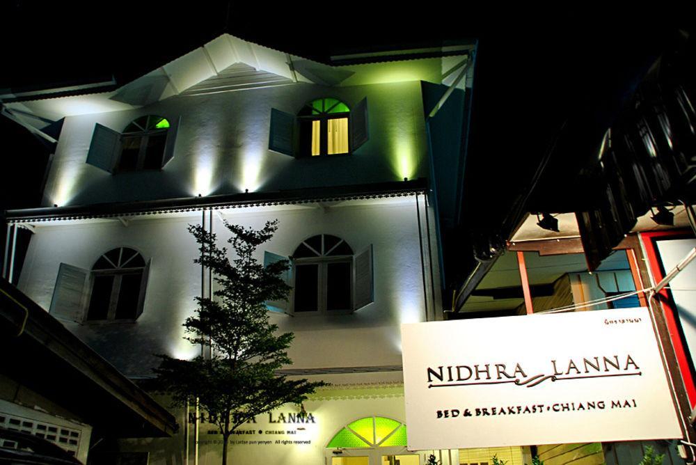 Nidhra Lanna Hotel Чиангмай Екстериор снимка