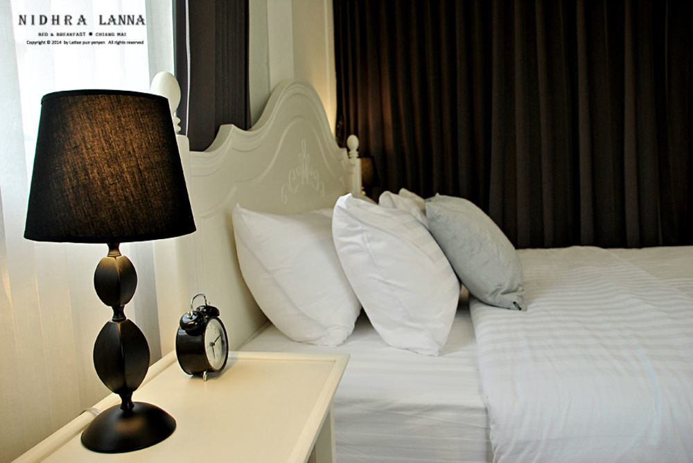 Nidhra Lanna Hotel Чиангмай Екстериор снимка