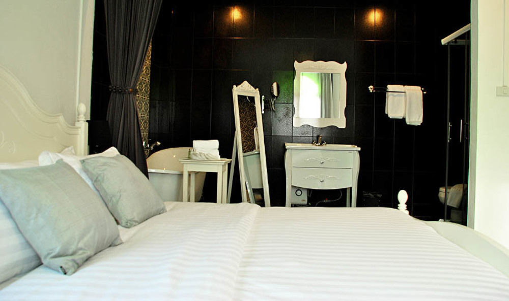 Nidhra Lanna Hotel Чиангмай Екстериор снимка