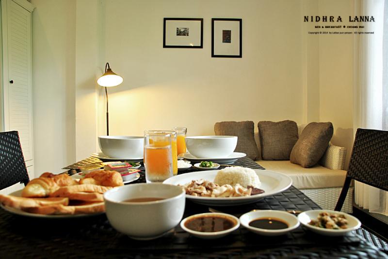 Nidhra Lanna Hotel Чиангмай Екстериор снимка